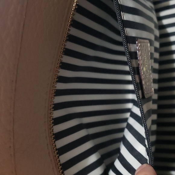 Kate Spade  tote light gray color - Picture 12 of 16